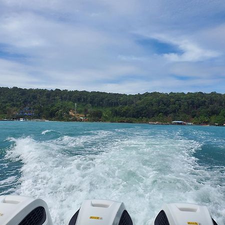 Хостел Lucky Sun Saracen Bay Ко-Ронг-Самлоем Екстер'єр фото